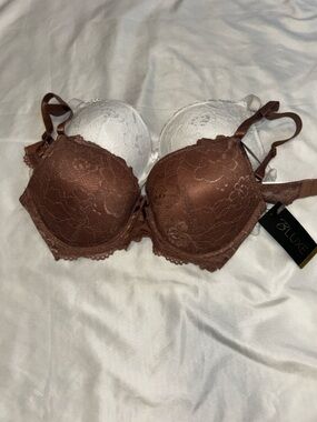 Luxe 2 pack Plum and White Lace Padded push-up Underwire Bra’s